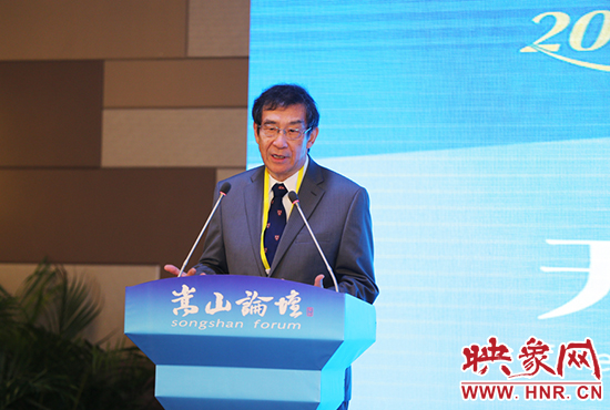 北京大學(xué)高等人文研究院院長杜維明教授。