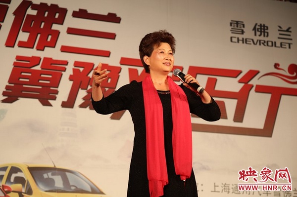 張春榮演唱的《香魂女》選段，博得觀眾陣陣掌聲。
