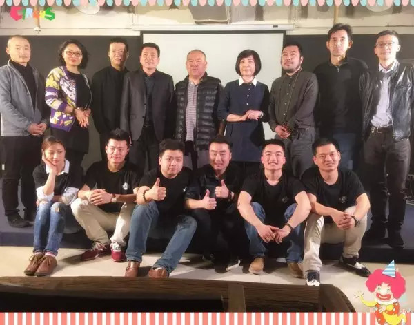 逗比的姑娘小伙兒也可以好好拍照哦！
