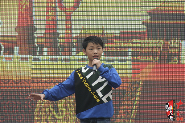 河南軒逸少兒藝術(shù)培訓中心徐文豪演唱豫劇《打金枝》選段“有為王金殿上觀看仔細”