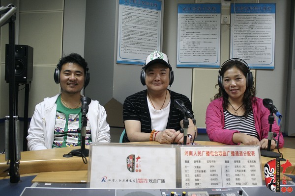 河南方言話語《老湯》主演、著名青年表演藝術(shù)家范軍等正在直播中。。。
