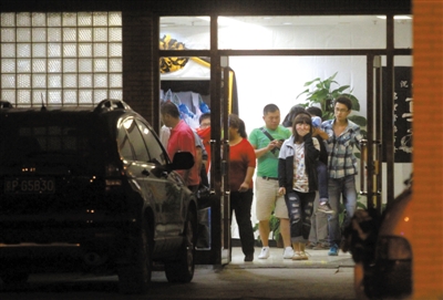 2012年9月17日，廠橋小學門口，一女子駕車錯將油門當剎車，撞死一男學生。