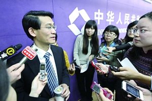 商務(wù)部新聞發(fā)言人表示，月度數(shù)據(jù)出現(xiàn)波動是正常的。