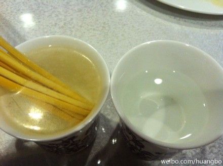 圖片來自黃渤、河北李虎微博