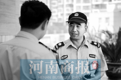 現(xiàn)在的劉阿春，在鄭州一家酒店當(dāng)保安經(jīng)理
