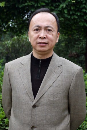 2007年11月5日，十七大黨代表湘西自治州州委書記童名謙。