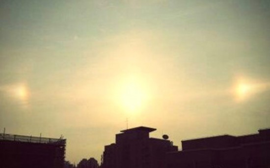 上?，F(xiàn)“3個(gè)太陽(yáng)”