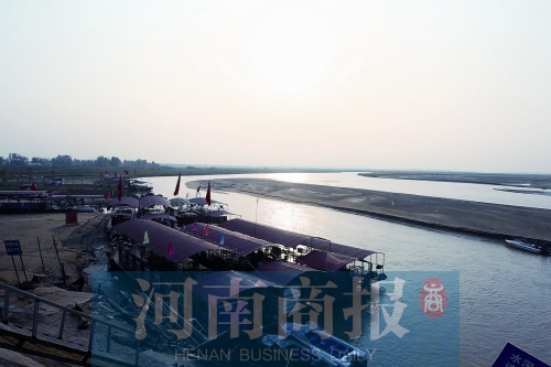 鄭州黃河邊上多數(shù)“漁家樂”均無船檢、合格證等