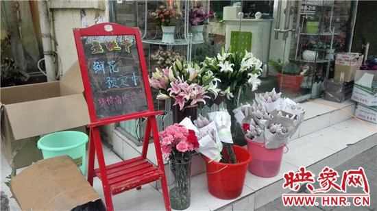 玫瑰、氣球翻倍漲價