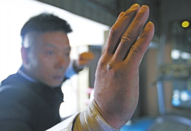 少林寺將辦無(wú)遮大會(huì) 鐵砂掌、二指禪等絕技現(xiàn)身