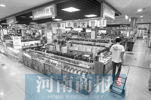 鄭州科技市場(chǎng)電商“搶食” 八成商戶卻不開(kāi)網(wǎng)店