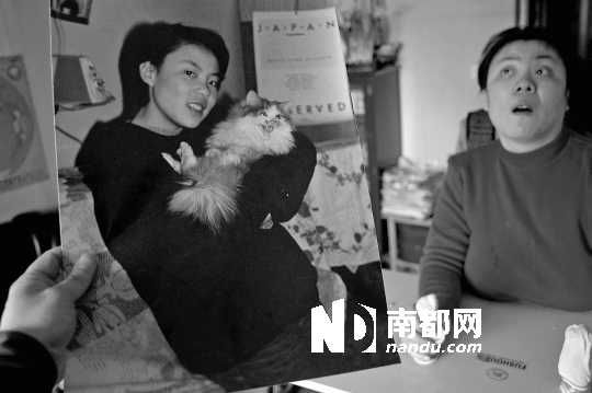 昔日的清純與秀美，如今，卻終身癱瘓、生活不能自理。C FP供圖