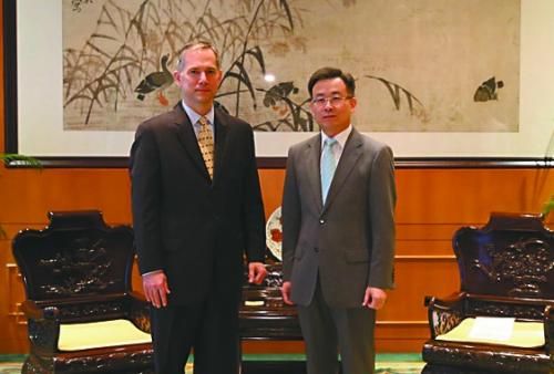 27日,中國外交部駐港特派員宋哲會見夏千福。