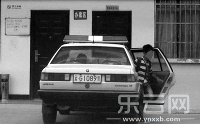 網(wǎng)友舉報(bào)云南紅河州森林公安警車私用。