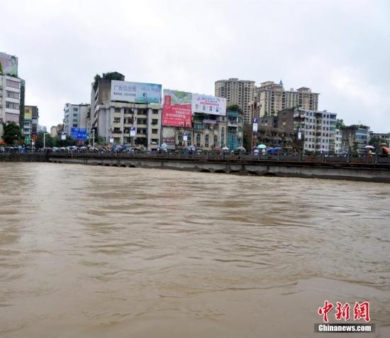 7月15日，貴州湄潭縣普降大到暴雨，遭受二十年一遇的洪澇災(zāi)害。