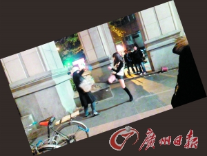 “保時捷女孩”踢腿救人。