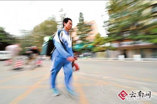 　“我是第四次來(lái)昆明了?！? width=
