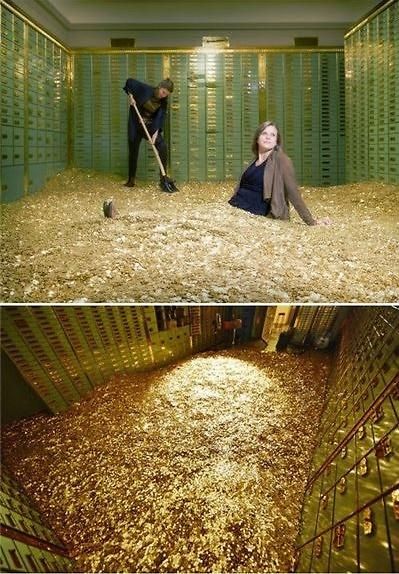 瑞典網(wǎng)店推出“金錢浴”，800萬(wàn)枚硬幣堆成金“浴池”。