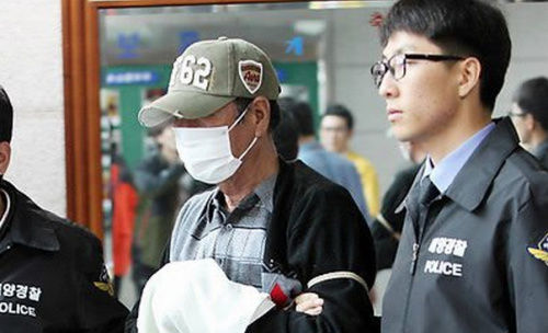 資料圖片：韓國檢方和警方聯(lián)合調(diào)查本部15日對“世越”號客輪的15名船員進(jìn)行逮捕起訴。