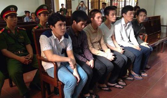 　12月3日，越南邊和市人民法院判處參與反華騷亂的6名罪犯1年至2年6個(gè)月不等的有期徒刑。