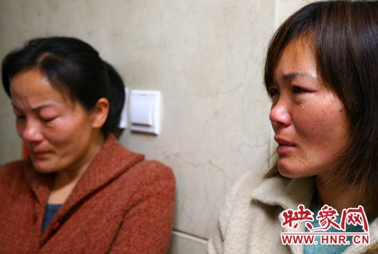 提及現狀，柴小快的女兒不住流淚。