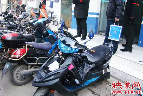 被撬的電動(dòng)車。