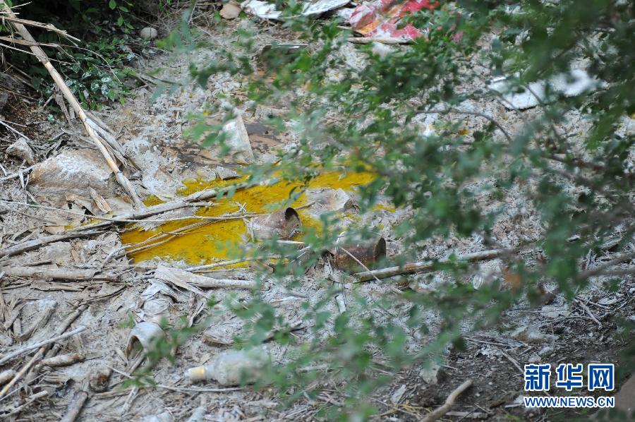 地下水成“綠茶”　污染二十多年該誰(shuí)治？