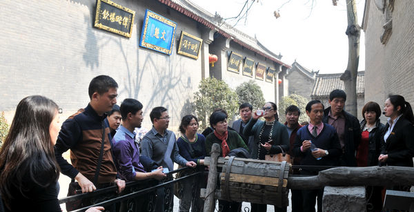 康百萬(wàn)莊園、杜甫故里景區(qū)迎江蘇旅游踩線團(tuán)