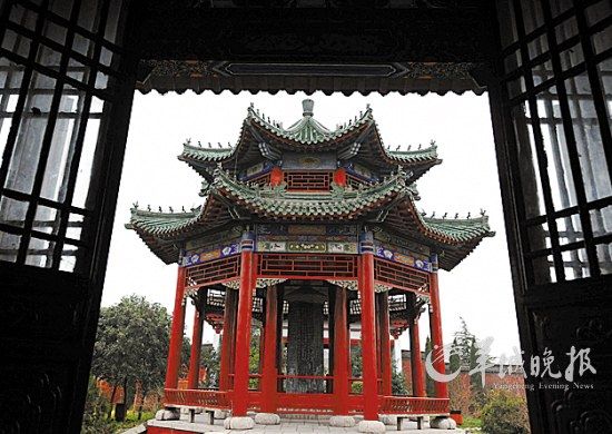 河南商丘古城建于明朝正德六年(公元1511年)，是國內(nèi)保存較好的古城之一 王頌 攝