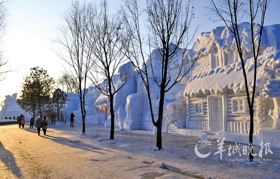 自然賜于雪的無垠，藝術(shù)給予雪的靈魂，人類創(chuàng)造雪的財(cái)富 王遠(yuǎn)昌攝