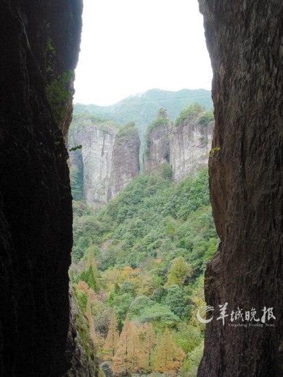 雁蕩山以奇峰、瀑布著稱。