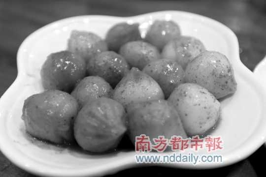 碧紗籠的水晶包,帶著咖啡味。