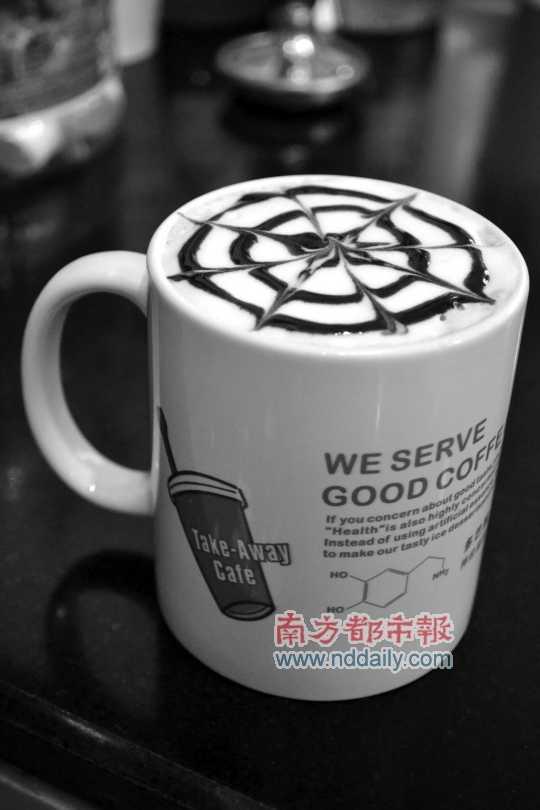 多巴胺行動(dòng)咖啡店的摩卡,入口醇滑。