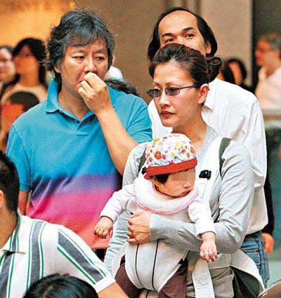 陳慧珊和老公鐘家鴻、女兒