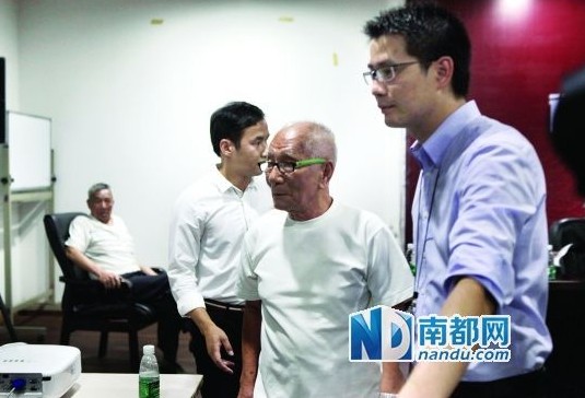 發(fā)布會現(xiàn)場，葉問兒子葉準中途離場。