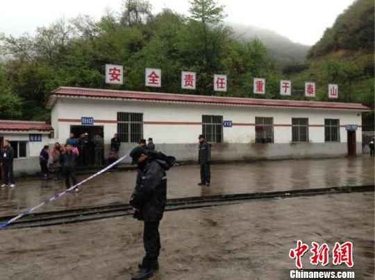 圖為事故救援現(xiàn)場(chǎng)。 禎東 攝
