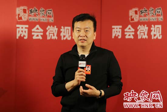 全國(guó)人大代表張澤群接受映象網(wǎng)“兩會(huì)微視”訪談。