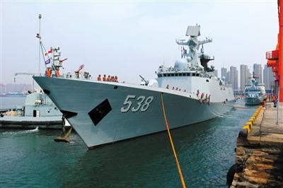 中國導(dǎo)彈護(hù)衛(wèi)艦煙臺艦——滿載排水量4000余噸，艦長134.1米，艦寬16米，是我國自主設(shè)計、研制的