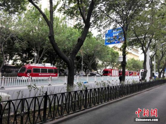 5月22日7時(shí)50分許，烏魯木齊市沙依巴克區(qū)公園北街早市發(fā)生一起爆炸案，造成人員傷亡。