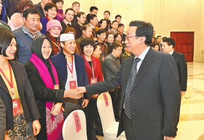1月20日上午，省委書記、省人大常委會主任郭庚茂,省委副書記、省長謝伏瞻等親切接見了省民族團(tuán)結(jié)