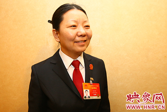 全國(guó)人大代表、河南省寶豐縣人民法院副院長(zhǎng)、鬧店鎮(zhèn)法庭庭長(zhǎng)朱正栩