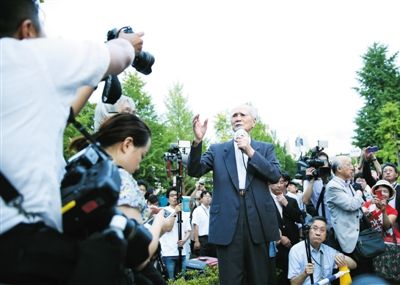 23日，91歲的日本前首相村山富市在東京街頭演講，反對(duì)日本政府強(qiáng)行推進(jìn)安保法案。