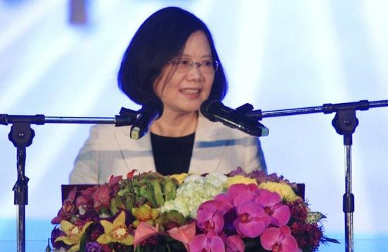 蔡英文向教師溫情喊話教師嗆：太晚了?。▓D片來源：臺灣《聯(lián)合報》）