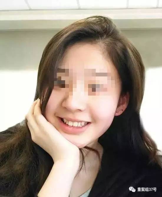17歲高中男生教室里掐死女同學(xué)，被訴故意殺人和強(qiáng)奸
