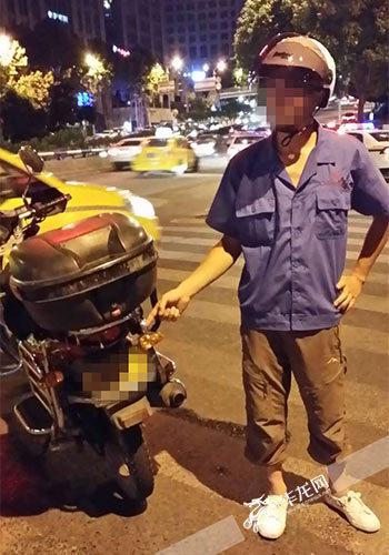駕駛員主動(dòng)要求進(jìn)行酒精含量測(cè)試。警方供圖