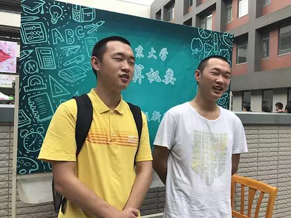 雙胞胎兄弟陳于勤、陳于思。