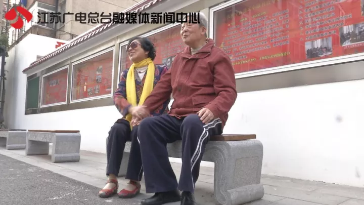 老太秀恩愛(ài)！網(wǎng)友被一封跨越60年的情書(shū)甜哭了