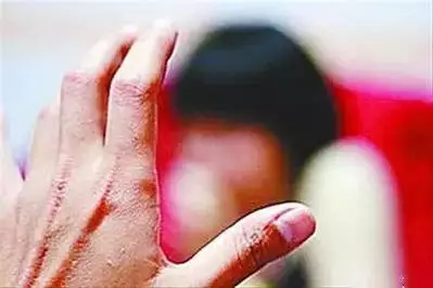 29歲男子帶12歲女孩開房 見其來(lái)例假仍沒(méi)放過(guò)