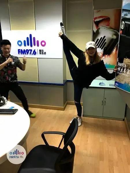 哇哦！都是帶功夫滴美人兒！