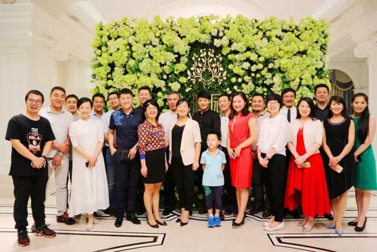 期待的時(shí)候，總是很長(zhǎng)，相聚的時(shí)候，總是很短。